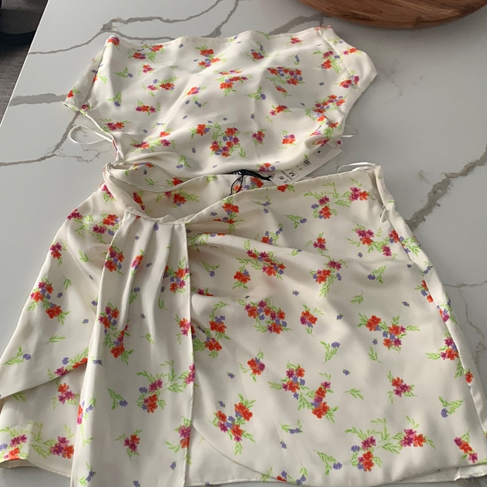 Brand new 2 piece cute skirt outfit